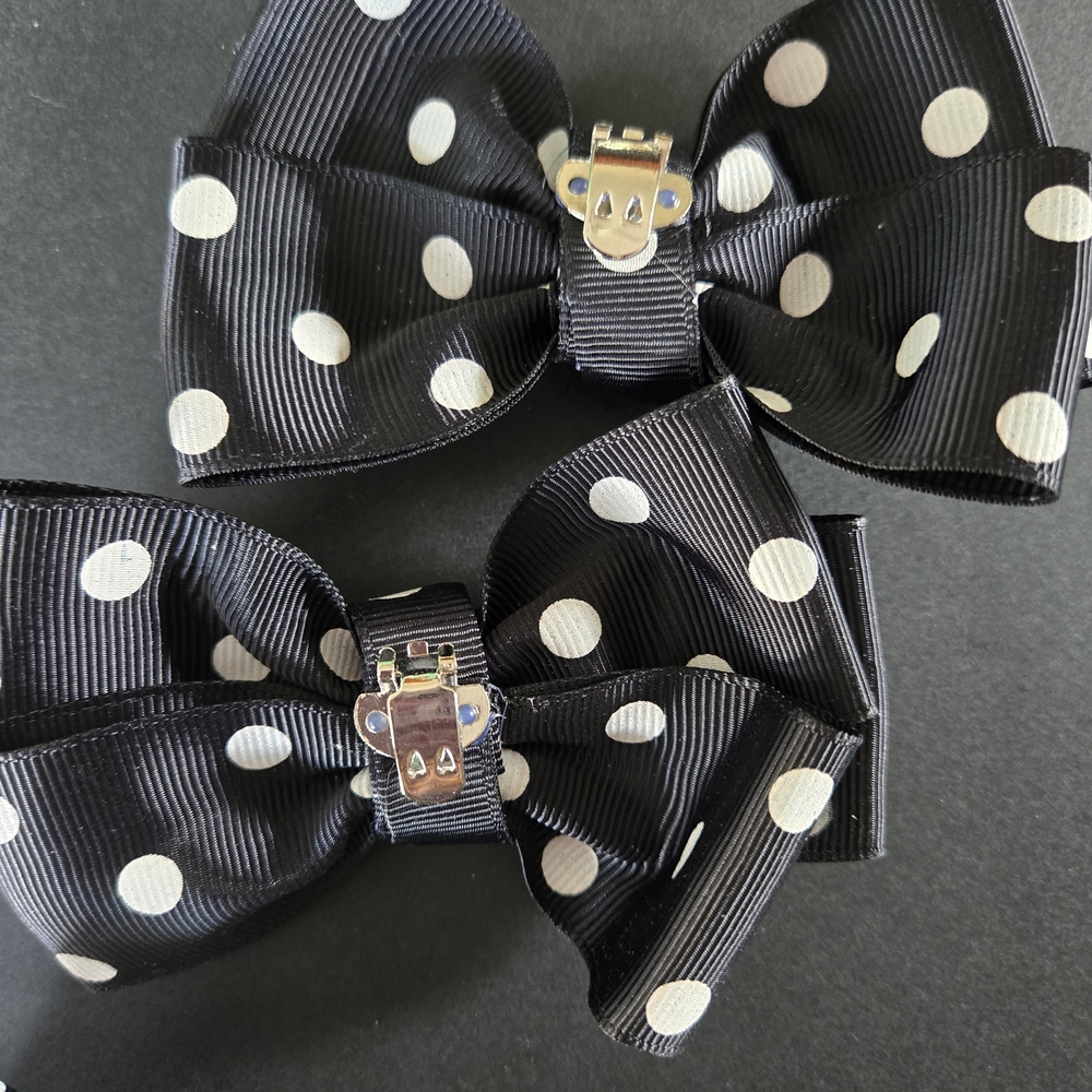 Stylish Black and White Clip On Bows For Shoes. - Picture 2 of 7